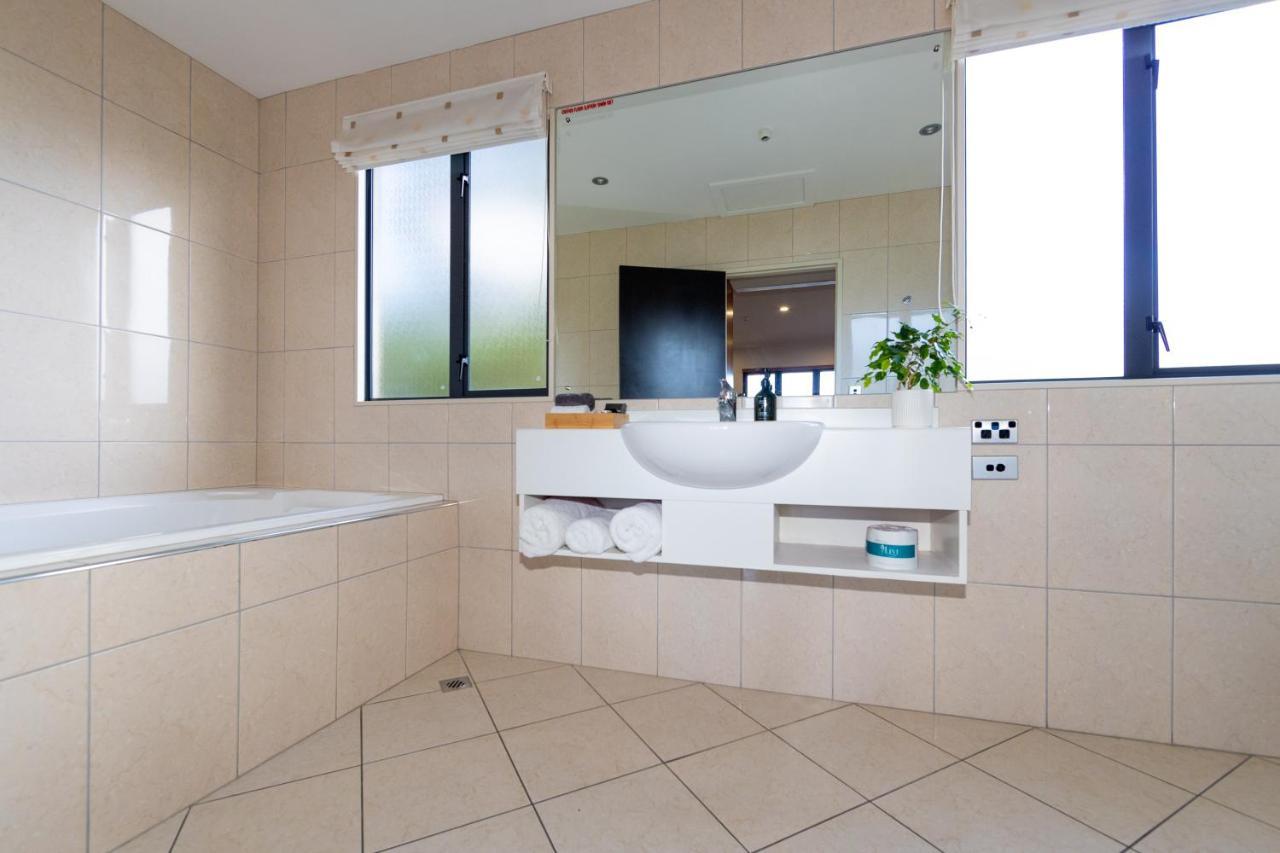 Harvest Lodge Motel Havelock North Extérieur photo