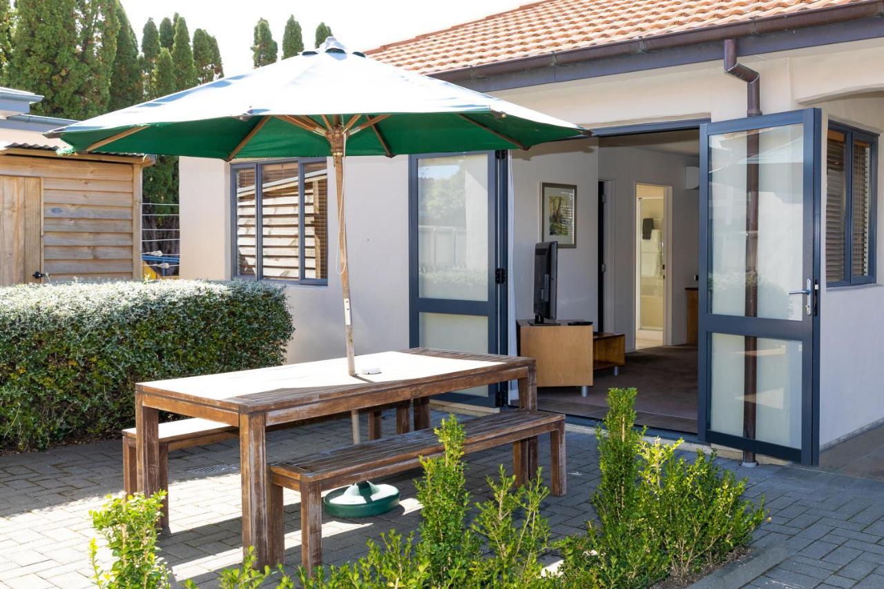 Harvest Lodge Motel Havelock North Extérieur photo